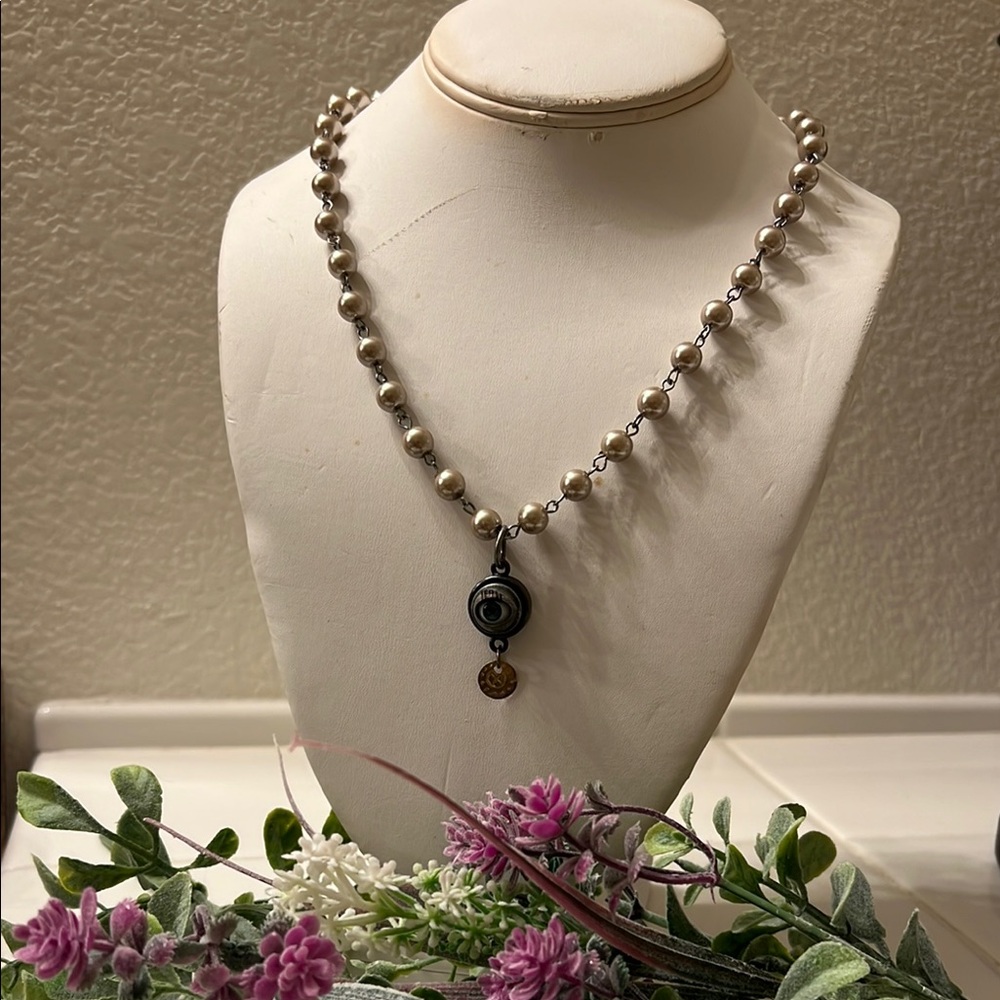 Vintage blinking doll eye pendant with Elegant Silver Pearl Necklace